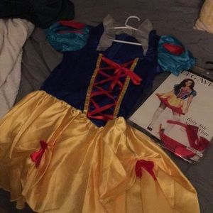 Leg avenue Snow White costume